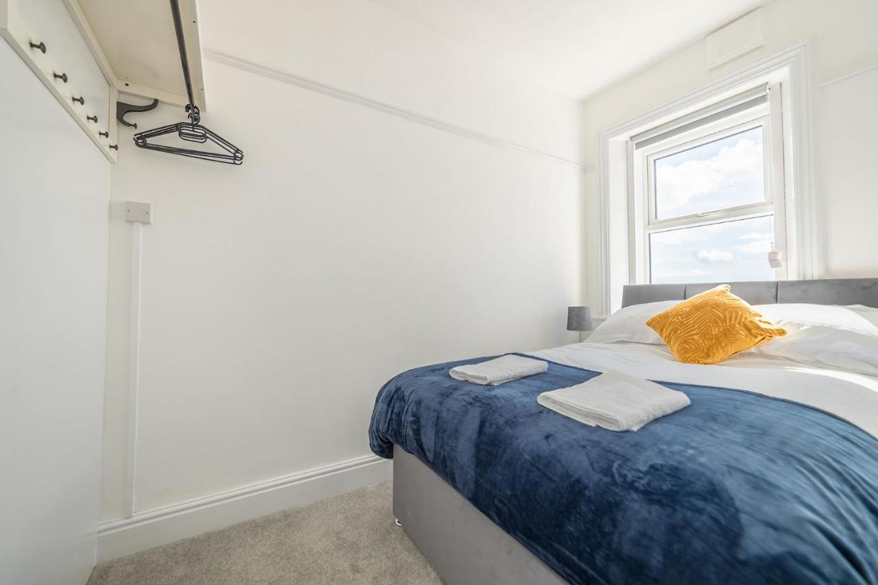 Charles Alexander Short Stay - Highcliffe Apartments Cleveleys Esterno foto