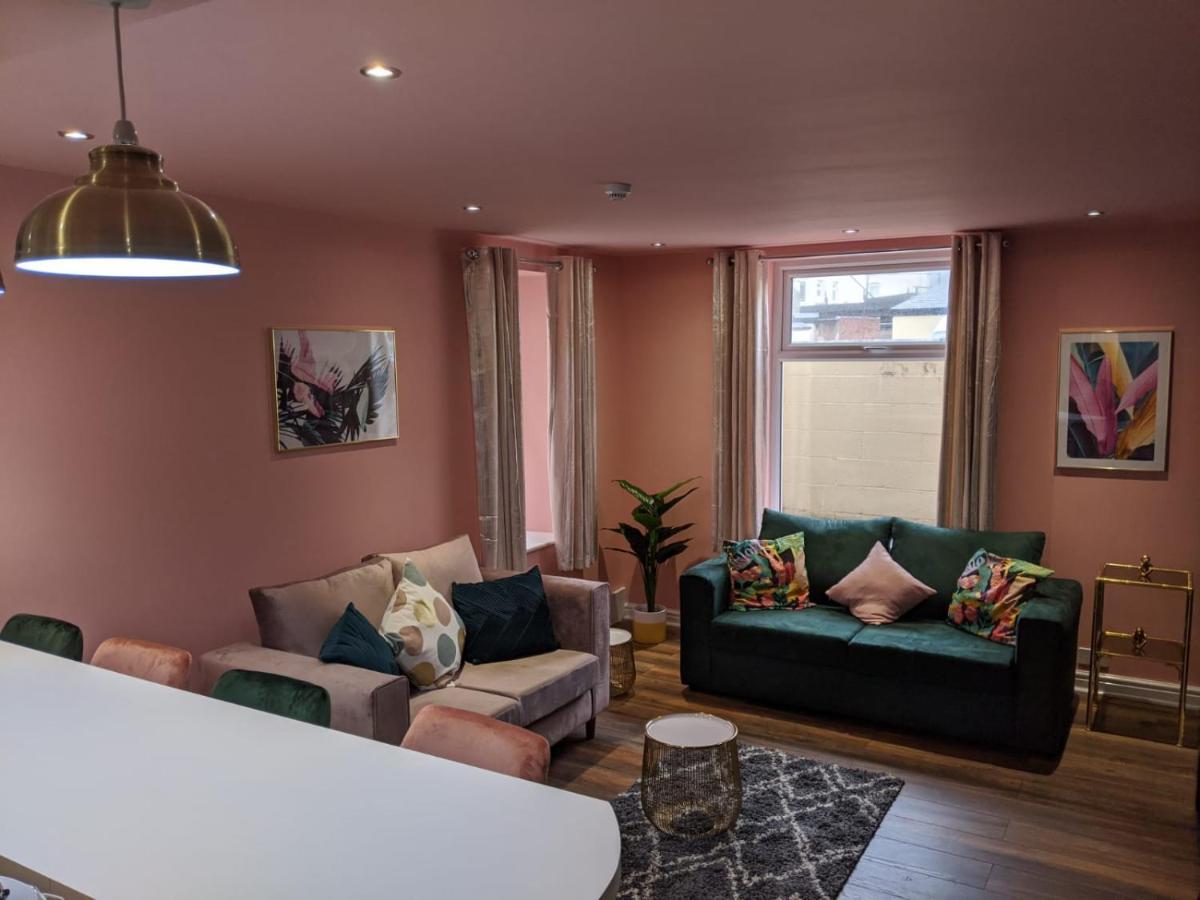 Charles Alexander Short Stay - Highcliffe Apartments Cleveleys Esterno foto