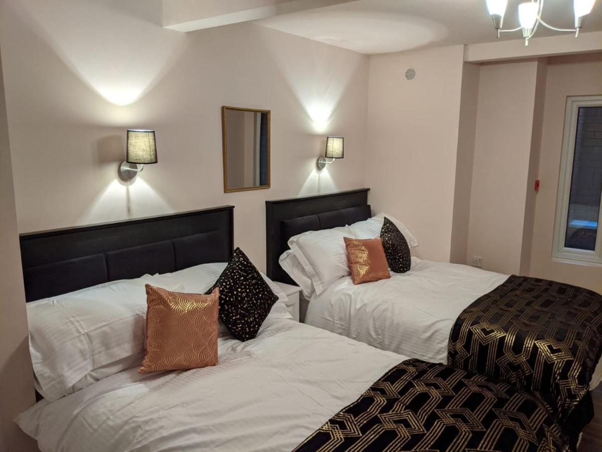 Charles Alexander Short Stay - Highcliffe Apartments Cleveleys Esterno foto