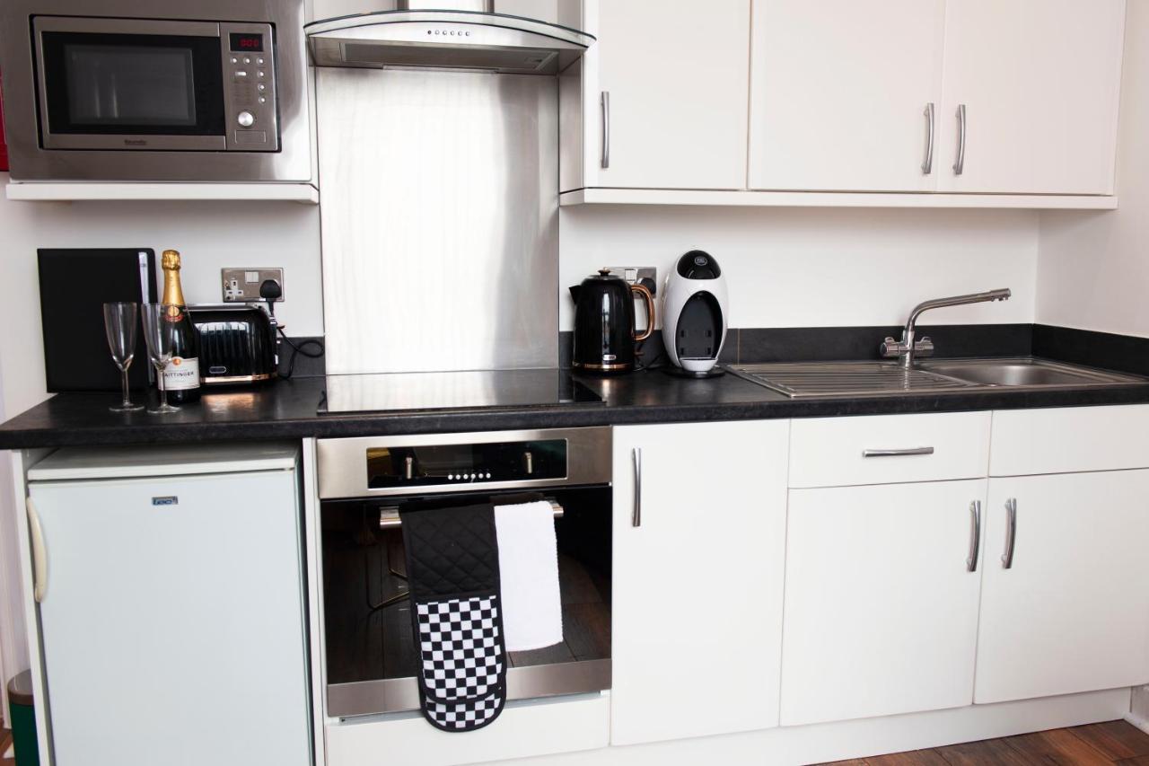 Charles Alexander Short Stay - Highcliffe Apartments Cleveleys Esterno foto