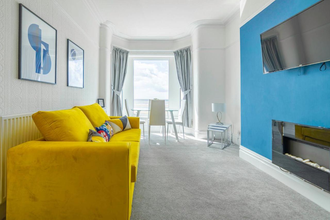 Charles Alexander Short Stay - Highcliffe Apartments Cleveleys Esterno foto