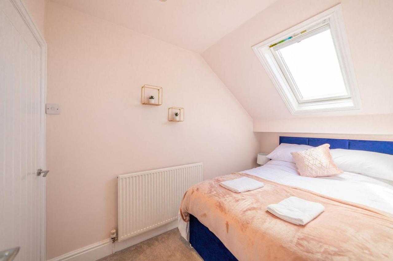 Charles Alexander Short Stay - Highcliffe Apartments Cleveleys Esterno foto