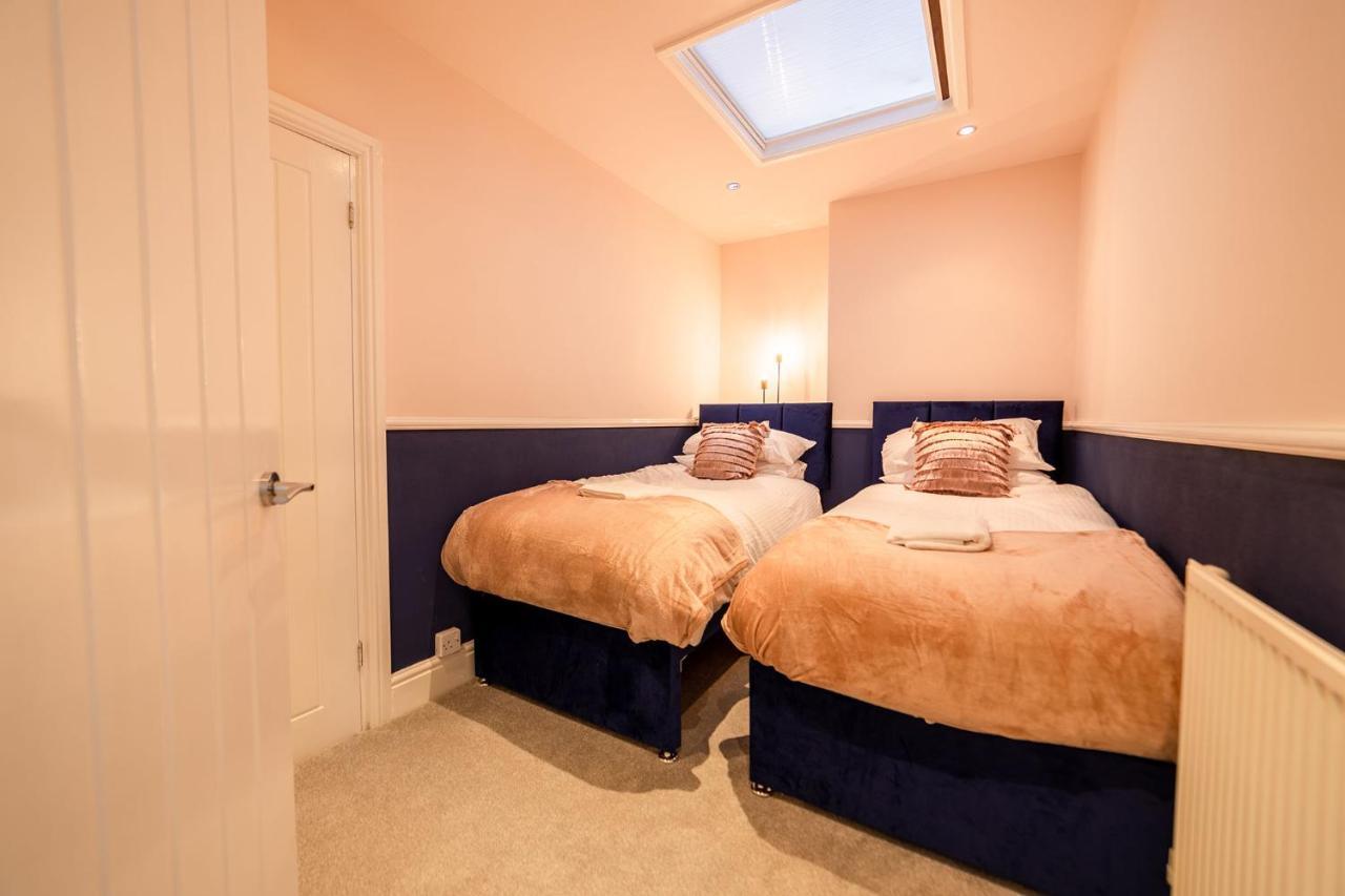 Charles Alexander Short Stay - Highcliffe Apartments Cleveleys Esterno foto