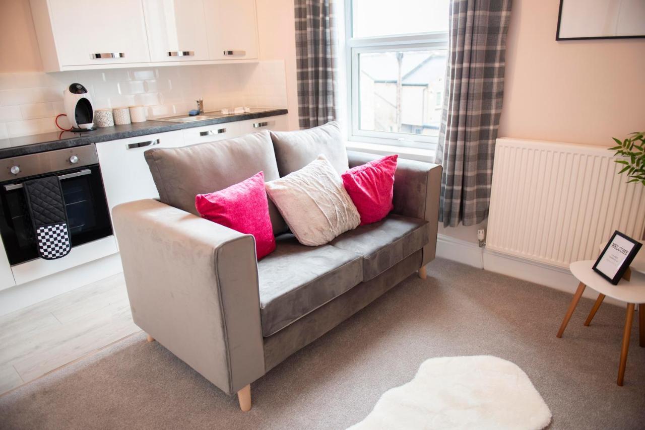 Charles Alexander Short Stay - Highcliffe Apartments Cleveleys Esterno foto
