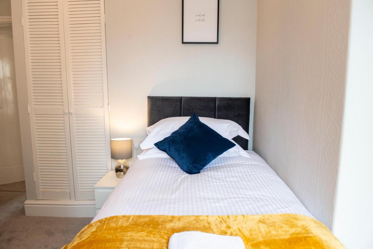 Charles Alexander Short Stay - Highcliffe Apartments Cleveleys Esterno foto
