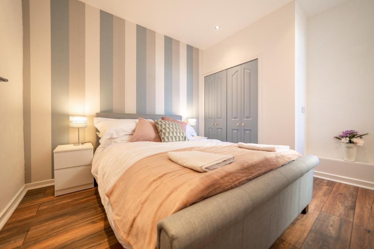 Charles Alexander Short Stay - Highcliffe Apartments Cleveleys Esterno foto
