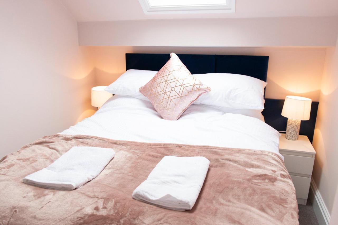 Charles Alexander Short Stay - Highcliffe Apartments Cleveleys Esterno foto