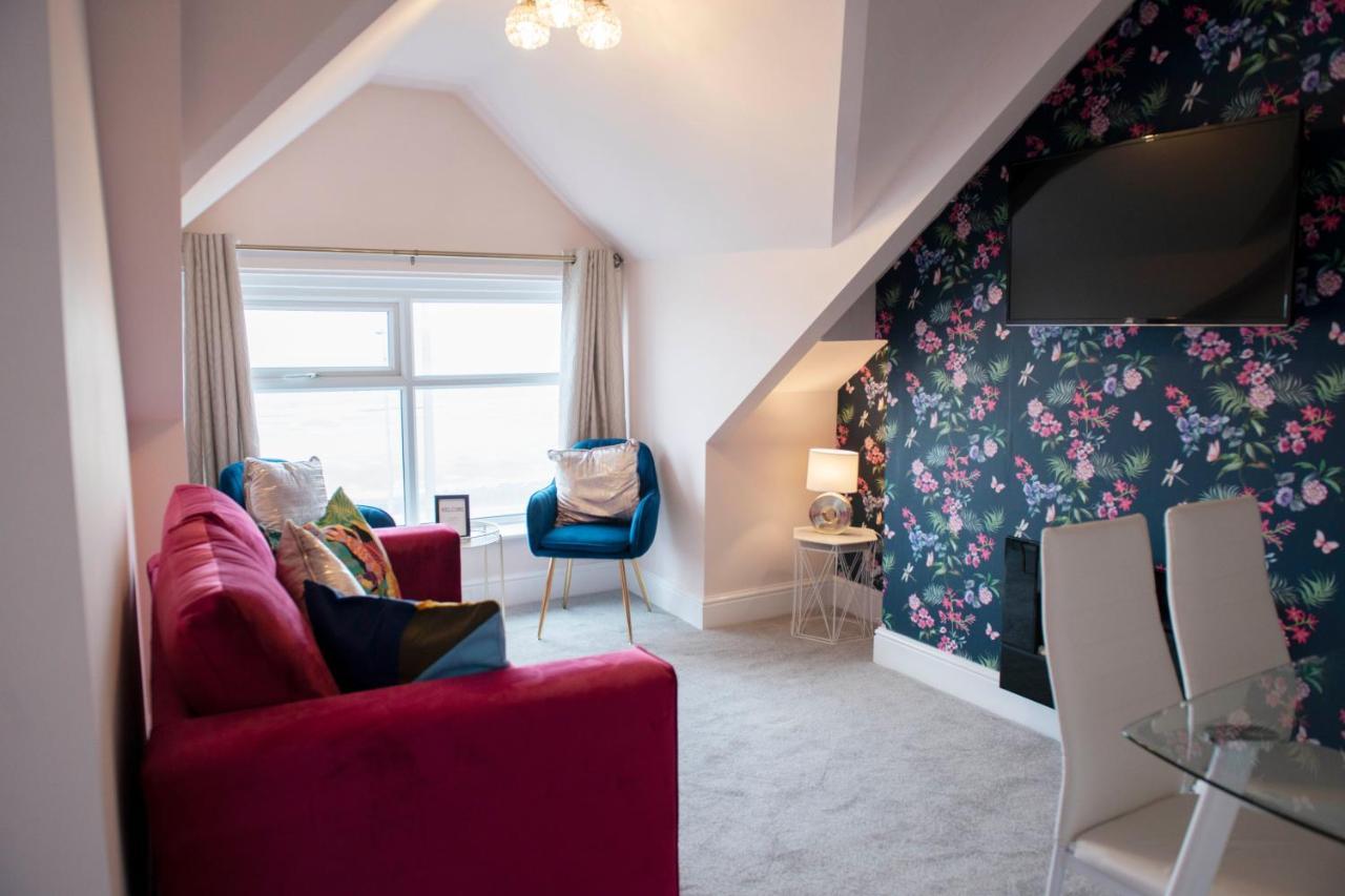 Charles Alexander Short Stay - Highcliffe Apartments Cleveleys Esterno foto