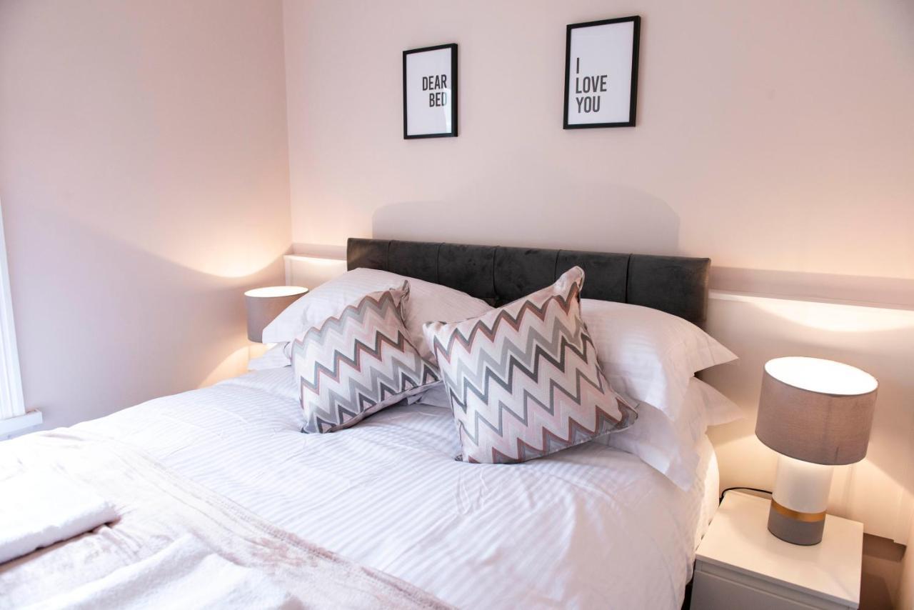 Charles Alexander Short Stay - Highcliffe Apartments Cleveleys Esterno foto