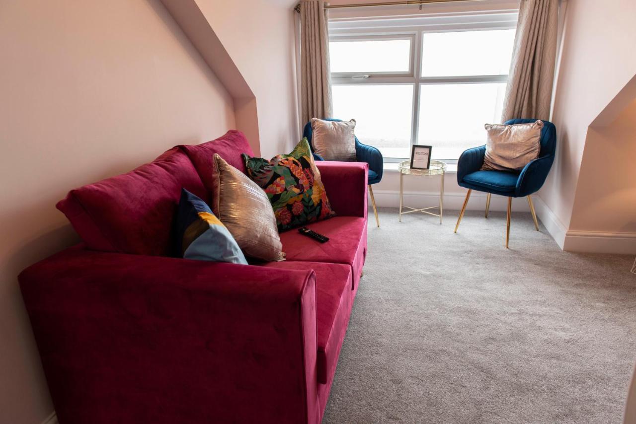 Charles Alexander Short Stay - Highcliffe Apartments Cleveleys Esterno foto