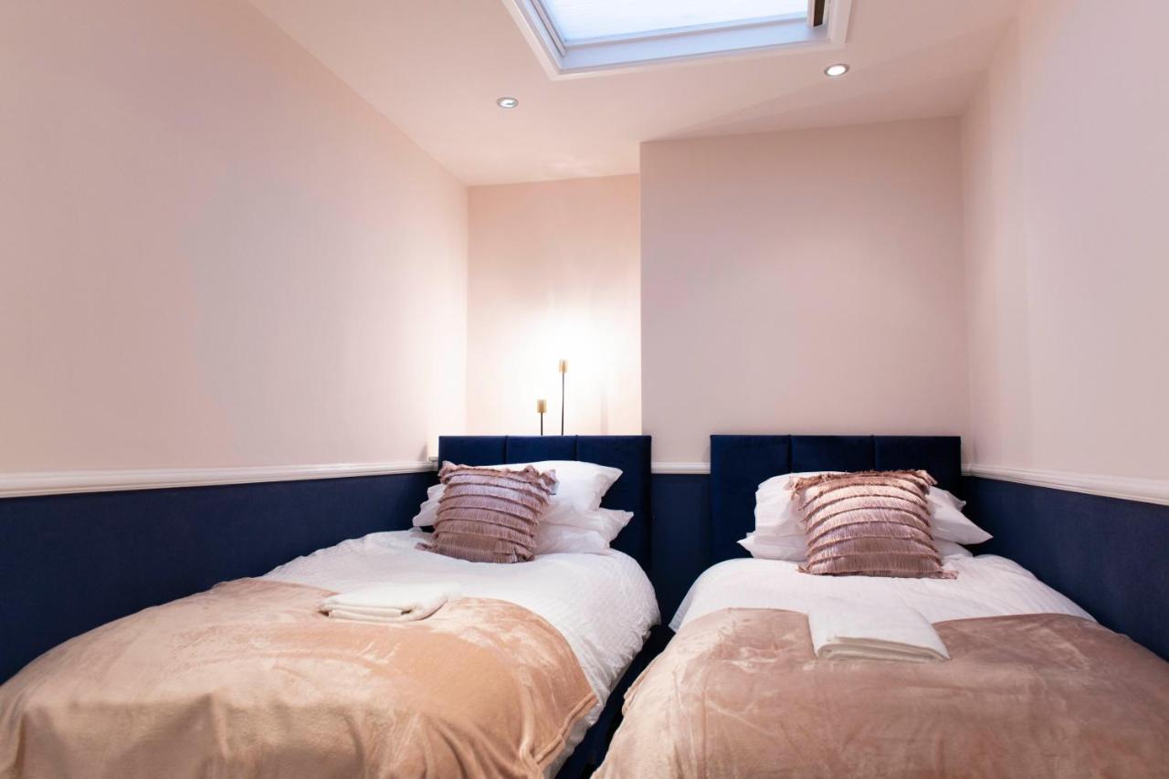 Charles Alexander Short Stay - Highcliffe Apartments Cleveleys Esterno foto